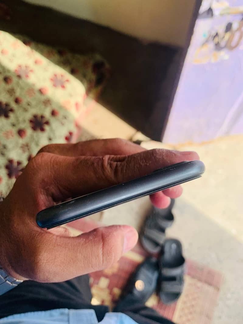 Apple iPhone 8 Plus 3