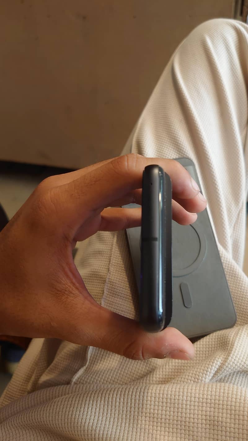 Google Pixel 8 3