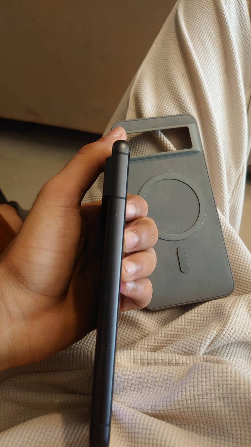 Google Pixel 8 5