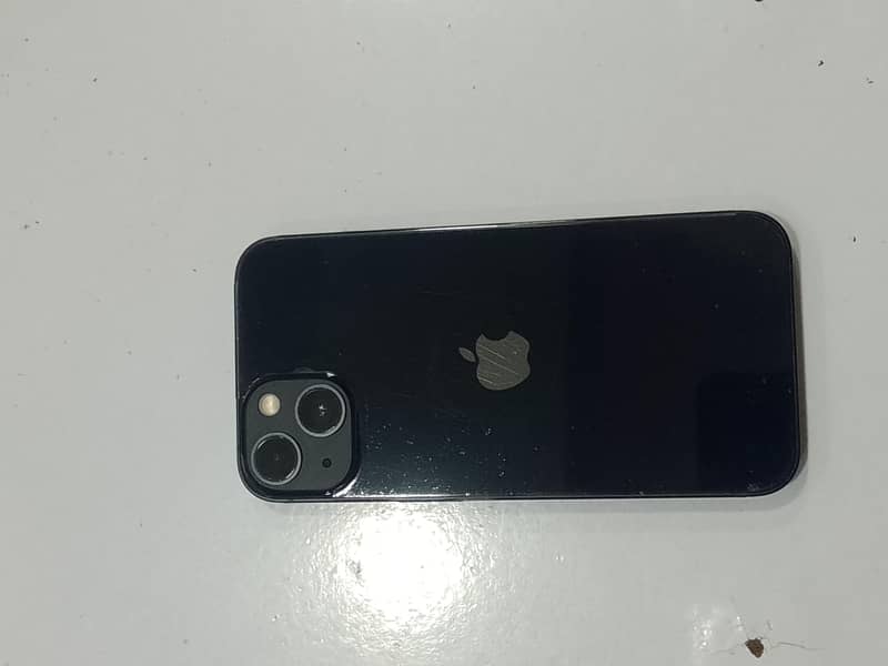 Apple iPhone 13 4
