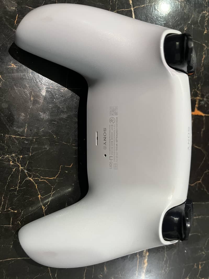 PS5 DualSense Wireless Controller – Original – 9/10 Condition 3