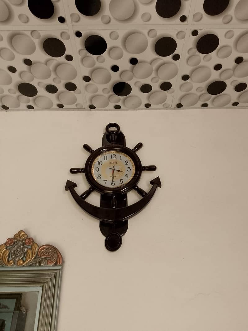 clock and showcase 1