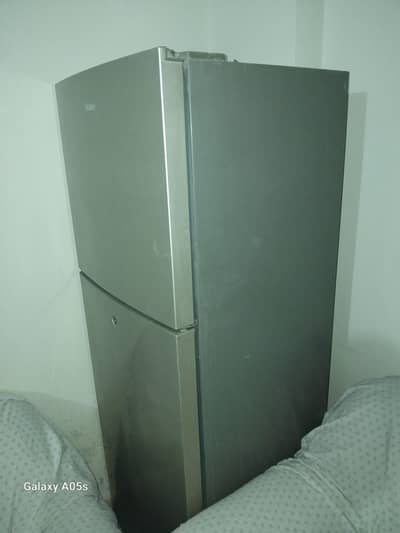 haire refrigerator medium sized fridge