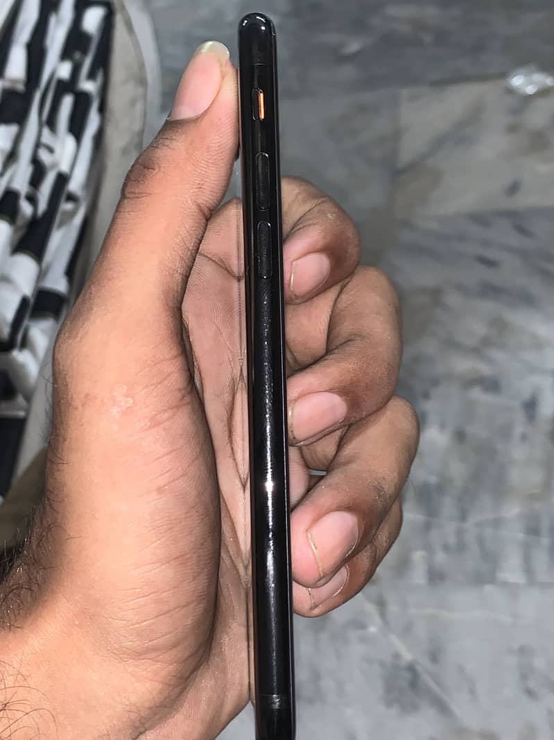 Apple iPhone 7 4