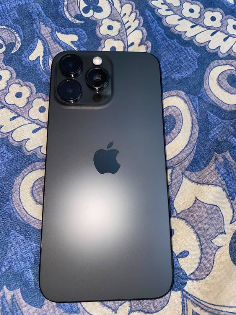 iPhone 15 pro max 5