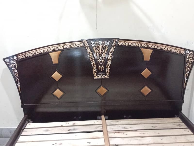 Bed + Dressing Table + Side Table 2