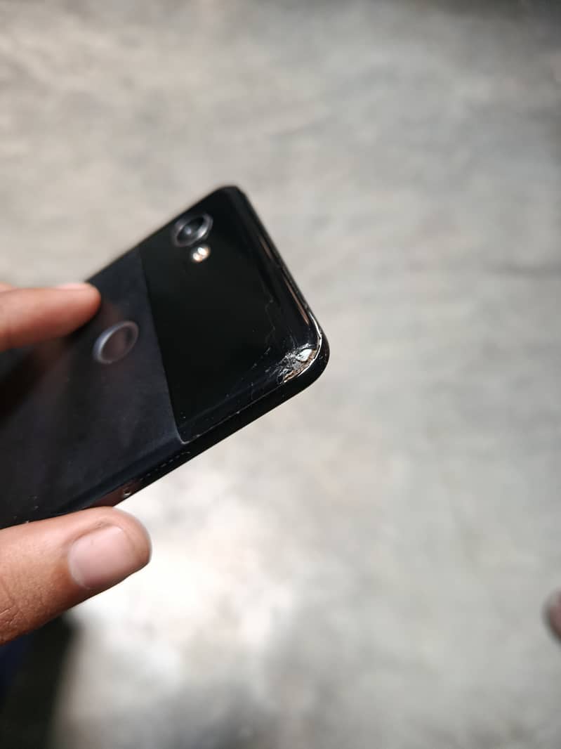 Google Pixel 2 XL 2