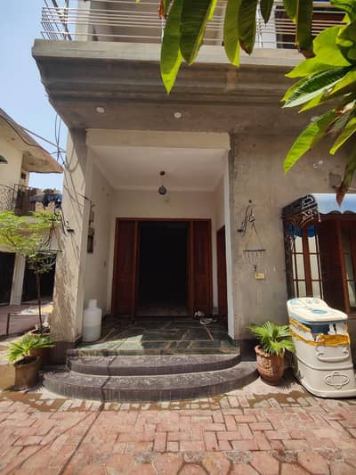 17 marla big and spacious house