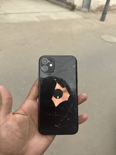 IPhone 11 mdm 64 condition ap ky samne hai