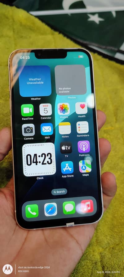 Apple iPhone 13