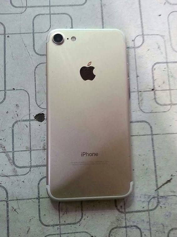 Apple iPhone 7 2