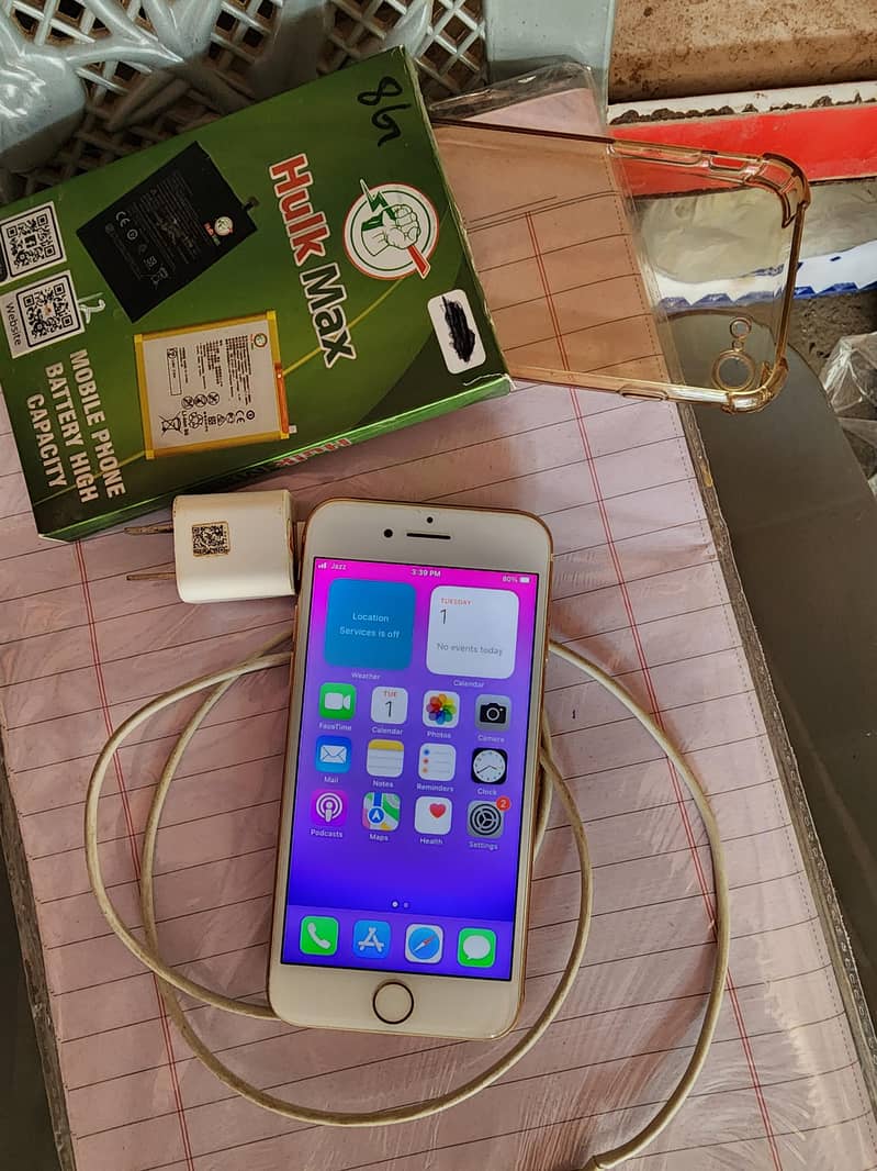 Apple iPhone 8 0