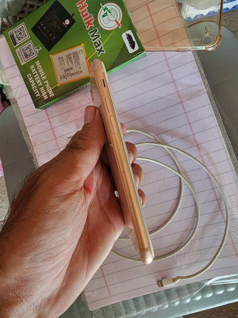 Apple iPhone 8 5