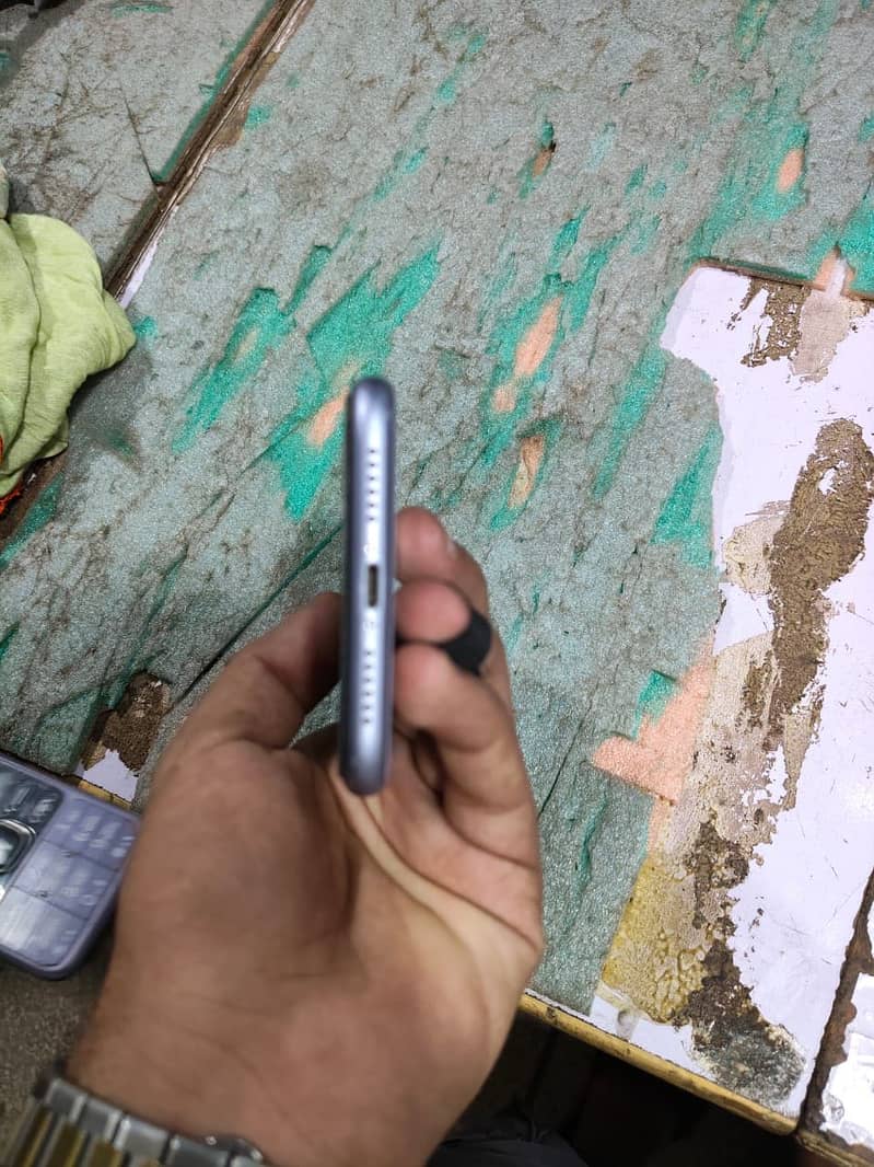 Apple iPhone 11 2