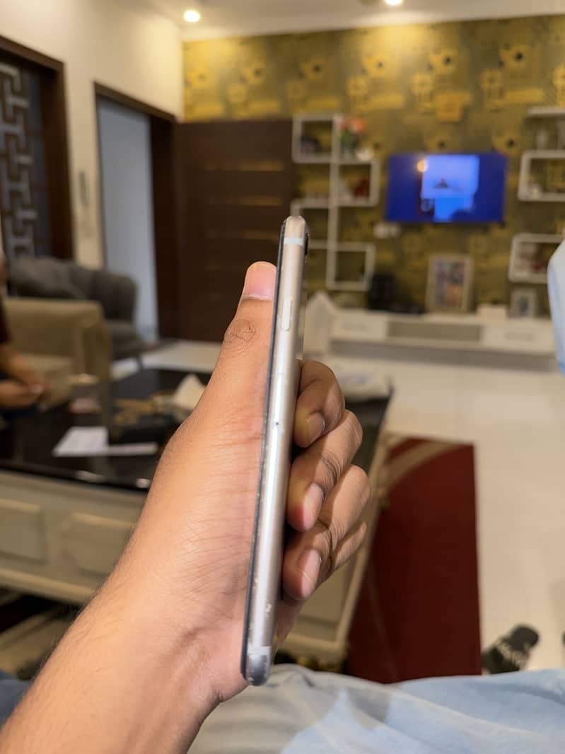 Apple iPhone 6S 3