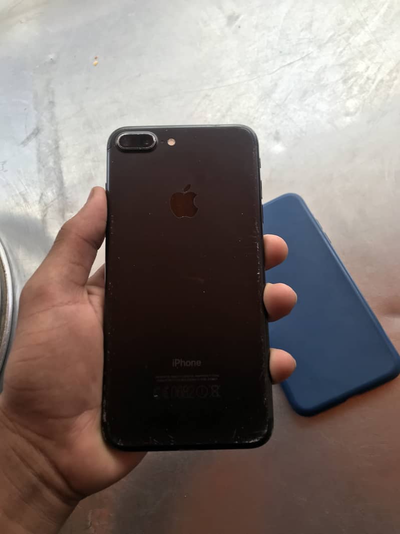 Apple iPhone 7 Plus 1