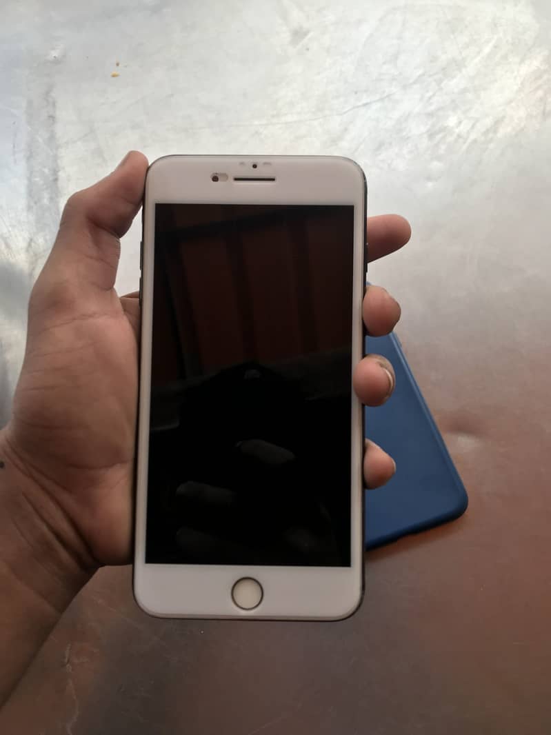 Apple iPhone 7 Plus 2