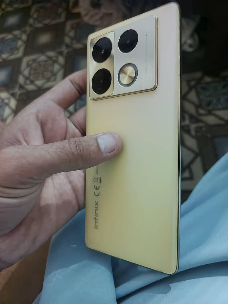 Infinix Note 40 Pro 3