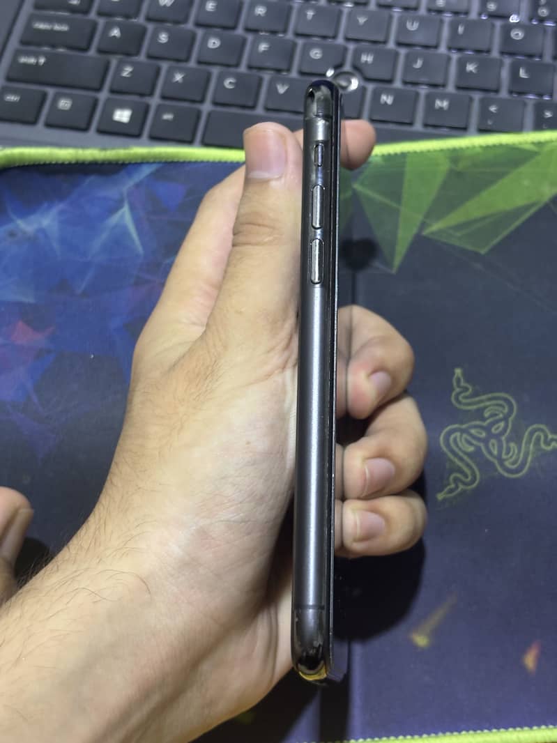 Apple iPhone 11 Pro 0