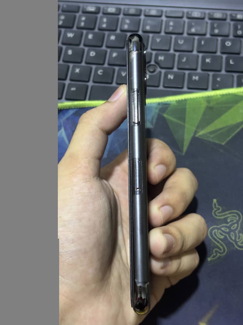 Apple iPhone 11 Pro 3