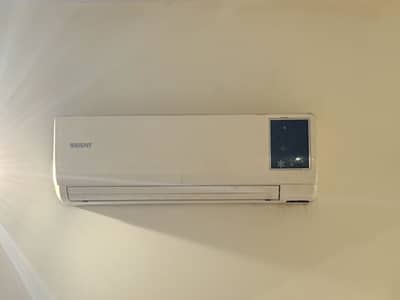 Orient 1 ton split ac  excellent working
