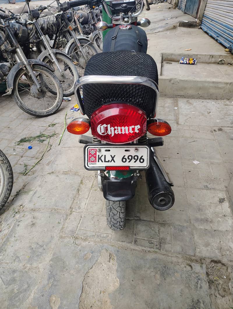 unique 125 3