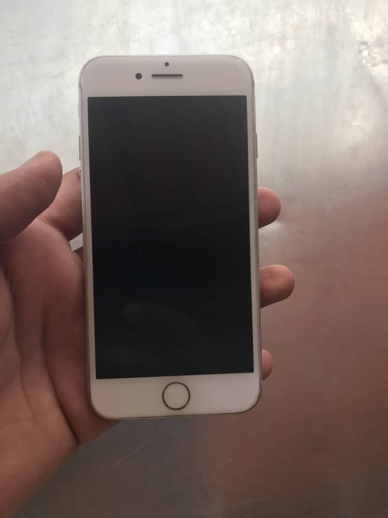 Apple iPhone 7 0
