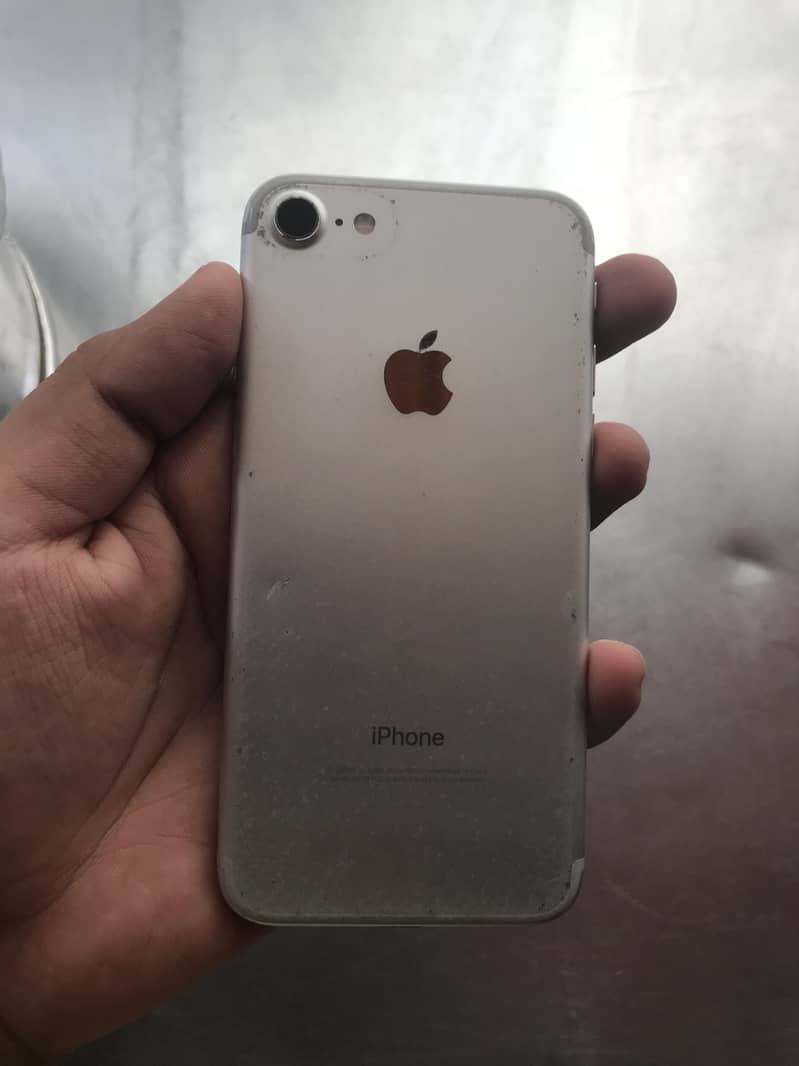 Apple iPhone 7 2