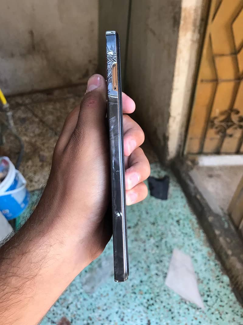 Infinix Note 30 6