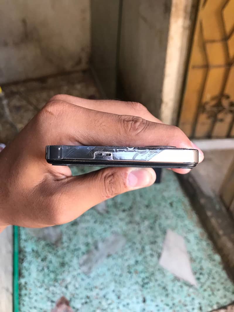 Infinix Note 30 8