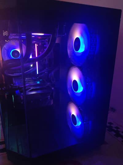 Gaming PC / RTX 3070 8GB / i5-12400F / 16GB DDR5 / 256GB NVMe