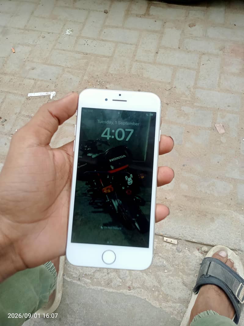 Apple iPhone 8 2