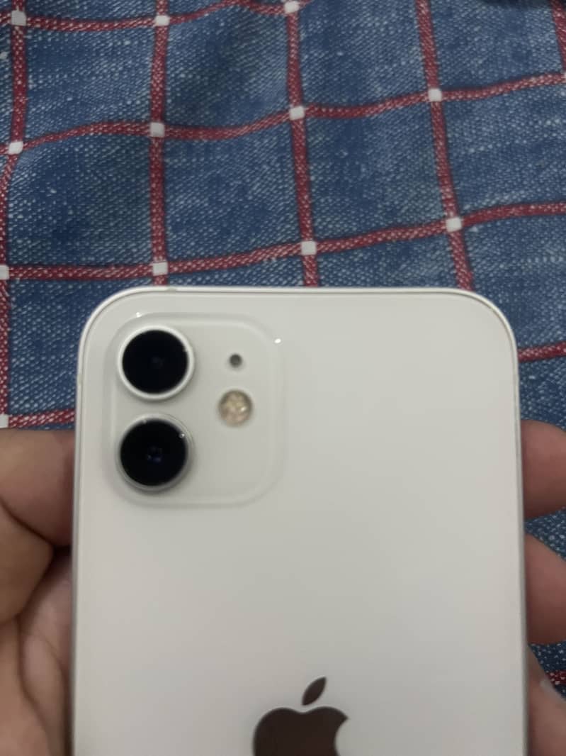 Apple iPhone 12 2