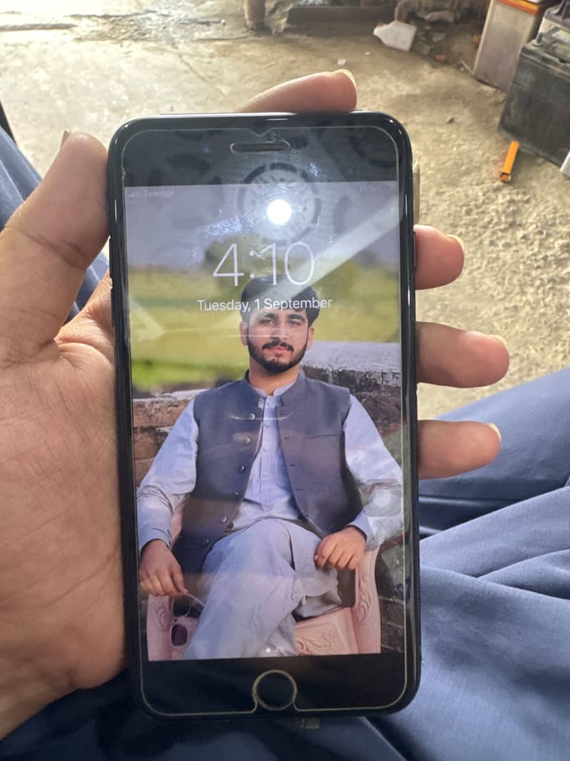 Apple iPhone 7 Plus 4
