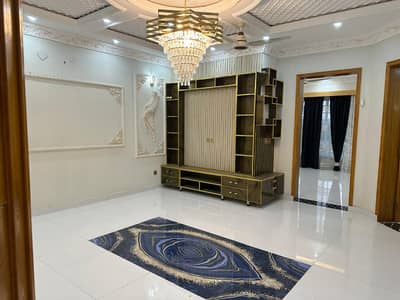 10 MARLA BRAND NEW FIRST ENTRY UPPER PORTION AVAILABLE FOR RENT WITH SOLER PRIME LOCATION AT BAHRIA TOWN LHR