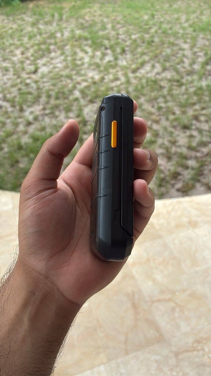 Cat S22 Flip 6