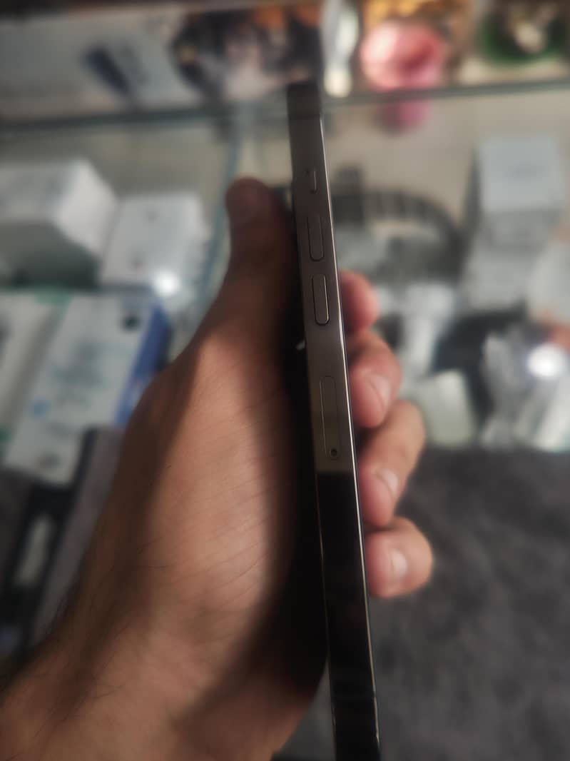 Apple iPhone 13 Pro 1