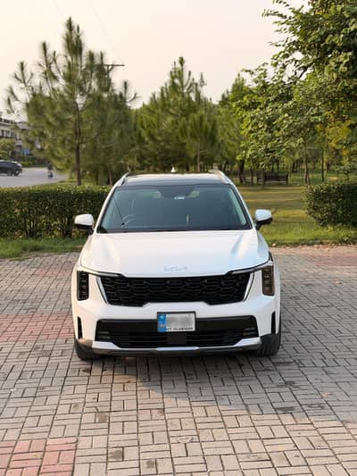 KIA SORENTO HEV AWD – 2025 | COMPANY MAINTAINED | ONLY 19,000 KM
