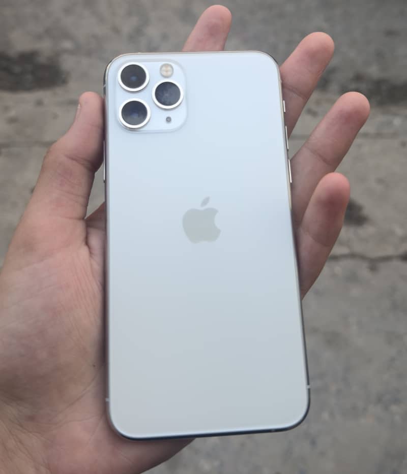Apple iPhone 11 Pro 0
