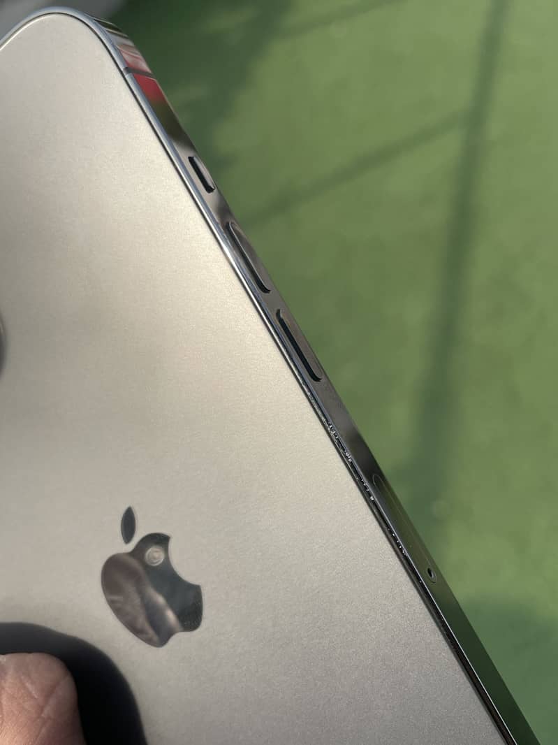 iPhone 12 Pro Max 11