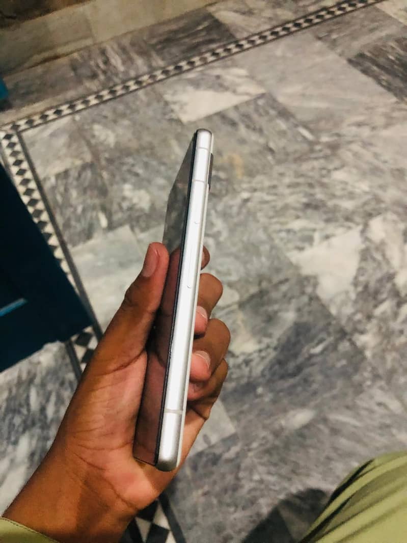Google Pixel 7a 3