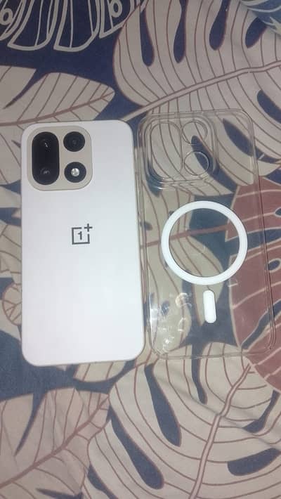 10/10 oneplus15 with box charger