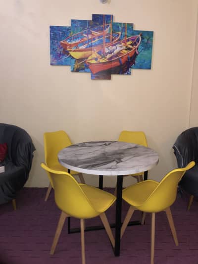 Dining table for sale