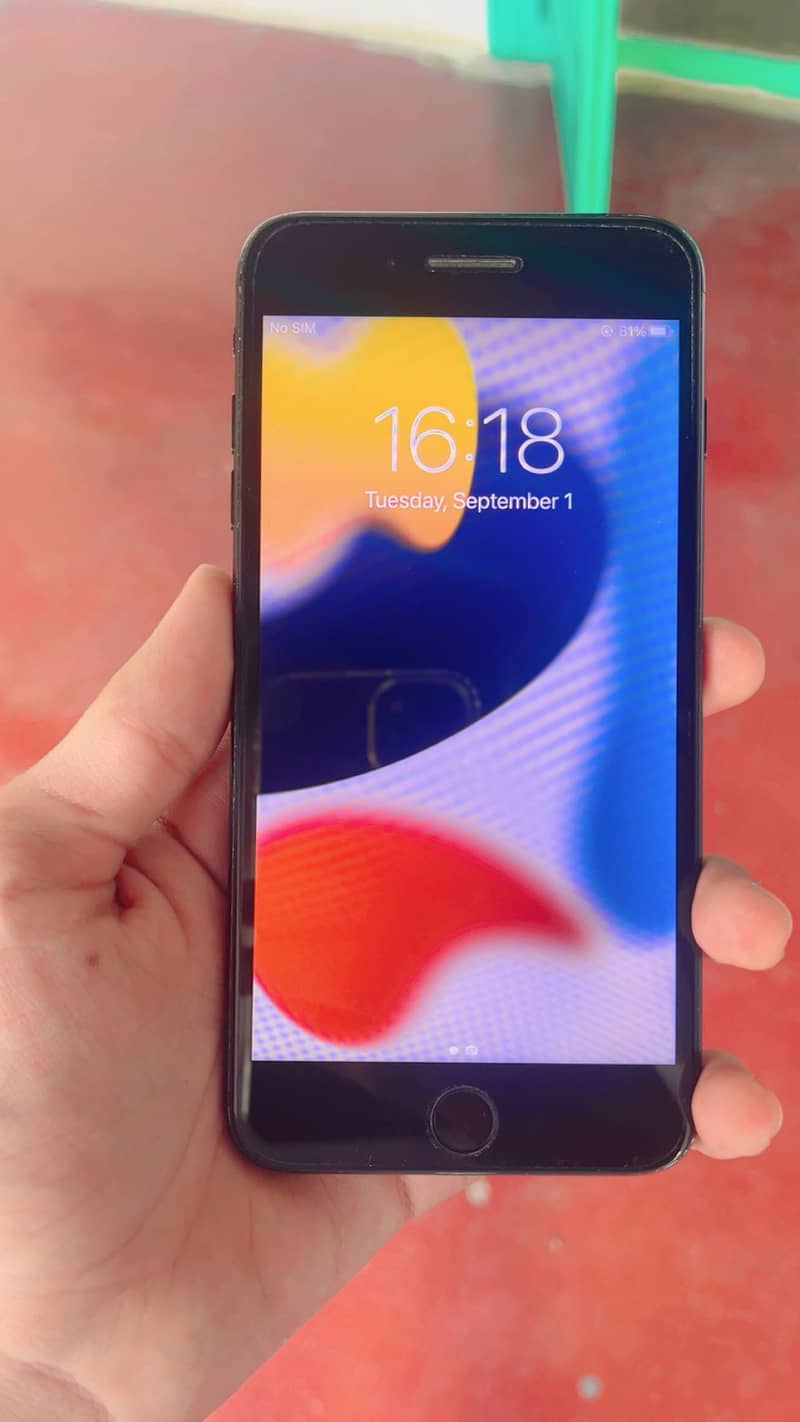 Apple iPhone 7 Plus 0
