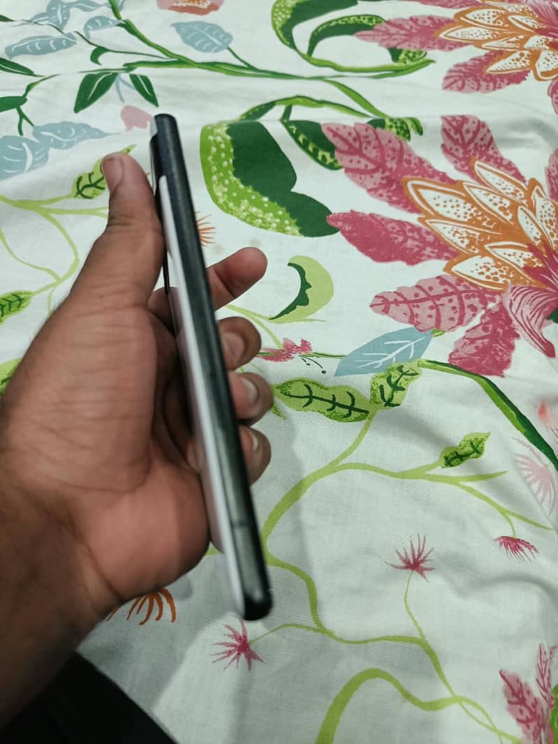 Google Pixel 6a 1
