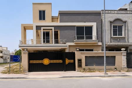 10.8 Marla Corner Slightly Used Modren Designer House Avaliable For Sale