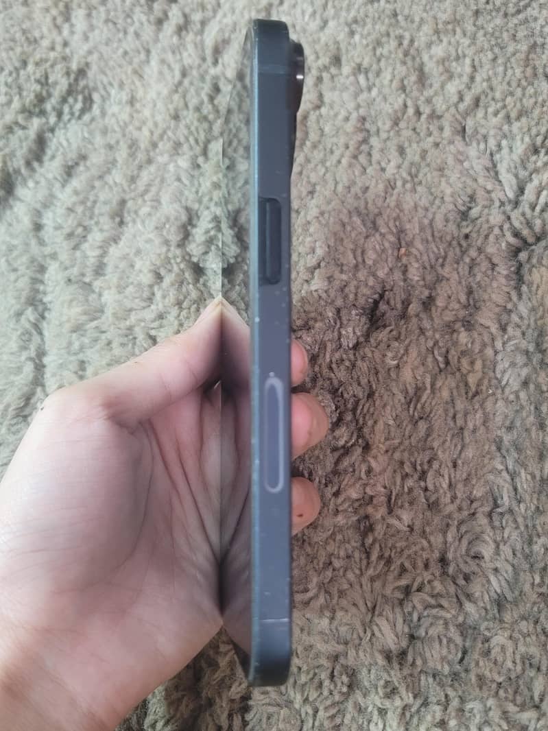 Apple iPhone 14 3