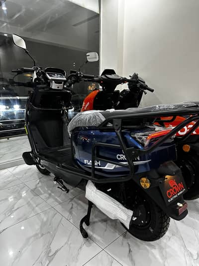 Electric scooty