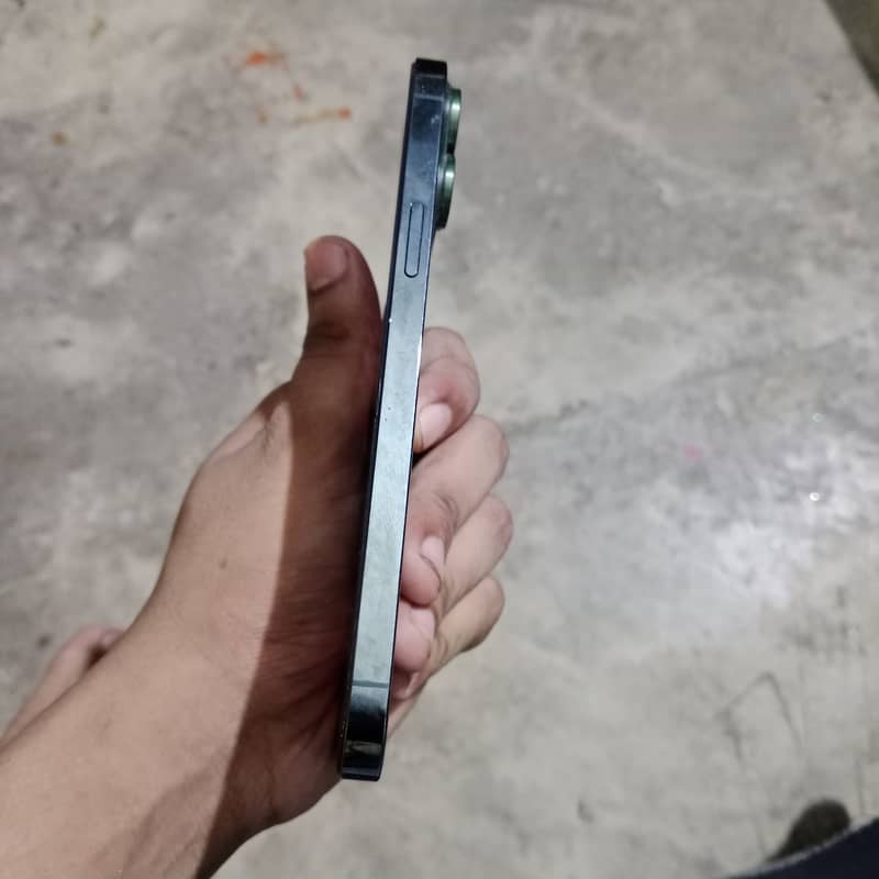 Apple iPhone 13 Pro Max 7