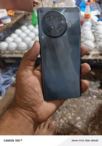 spark 20 8+8 ram 256 GB memory